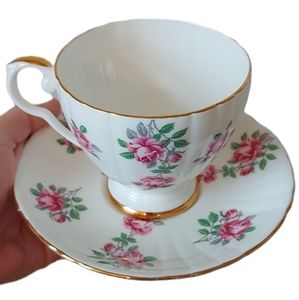 Royal Grafton Teacup and Saucer set